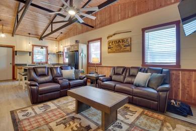 Hotel Lakefront Bull Shoals Cabin Rental Pets Welcome!