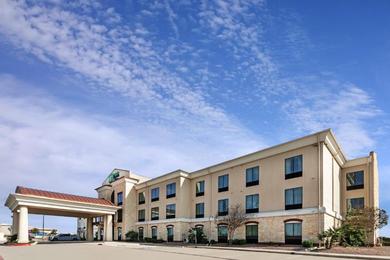 Hotel Holiday Inn Express Hotel & Suites Floresville, an IHG Hotel