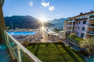 Apartments Modern 3 bedroom apartment on Lake Maggiore