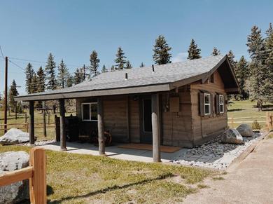 Holiday home Historic cabin with unobstructed mountain view