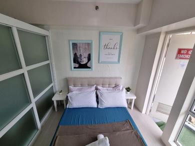 Apartments 4 pax Tagaytay Prime Staycation WIFI NETFLIX and light cooking FREE VIEWDECK