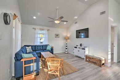 Holiday home Luxe Surfside Beach Getaway, Steps to Ocean!