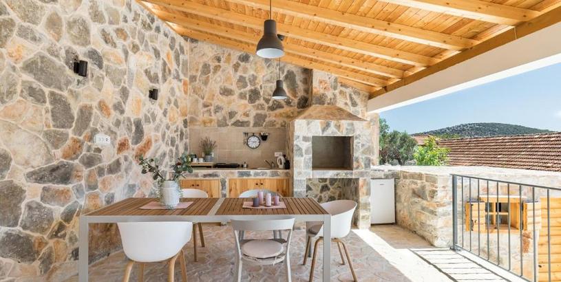 Villa Peaceful Stone Nest with private pool