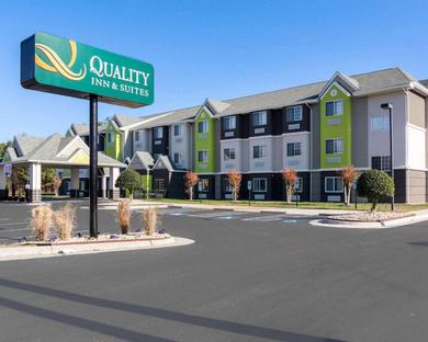 Отель Quality Inn & Suites Ashland near Kings Dominion