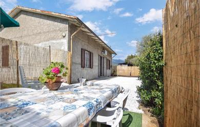 Дом отдыха Nice Home In Capezzano Pianore With 2 Bedrooms