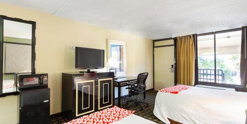 Hotel Budgetel Inn And Suits