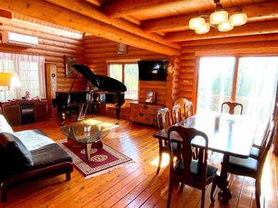 Holiday home A Private Log House with Mt Fuji View & Piano - "Thangtong House Japan"