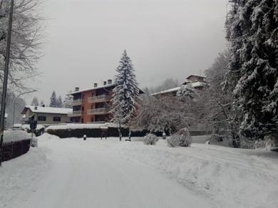 Апартаменты apartment immersed in the snow near ski resorts