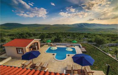 Holiday home Stunning Home In Radosic With Wifi, Outdoor Swimming Pool And Heated Swimming Pool