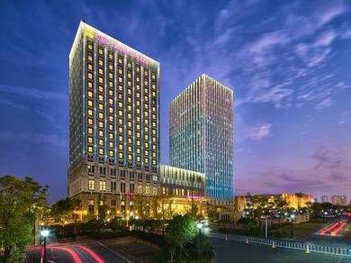 Hotel Crowne Plaza Wuhan Development Zone, an IHG Hotel