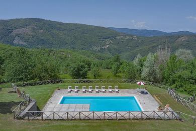 Вилла Monterchi Villa Sleeps 12 Pool Air Con WiFi