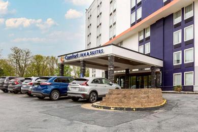 Отель Comfort Inn & Suites Alexandria West