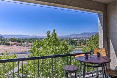 Дом отдыха Luxe Retreat with Mtn Views Less Than 5 Mi to Dtwn Reno!