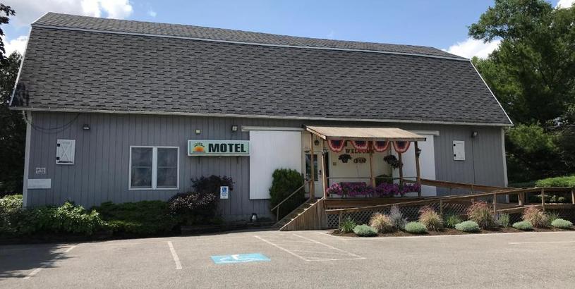Motel Lake Ontario Motel & Inn