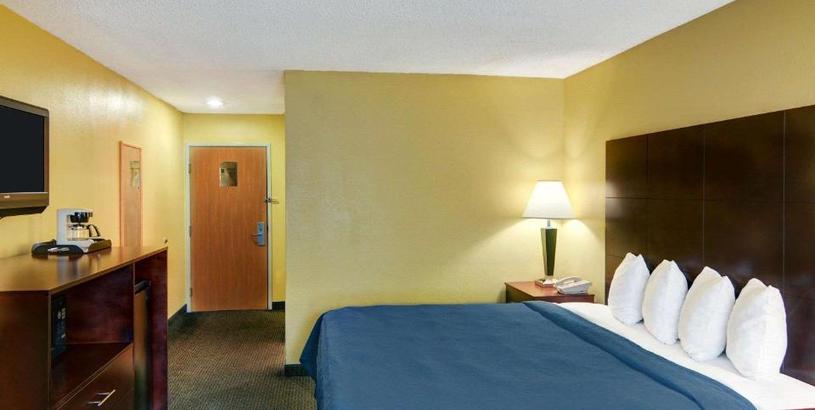 Отель Quality Inn & Suites Grand Prairie