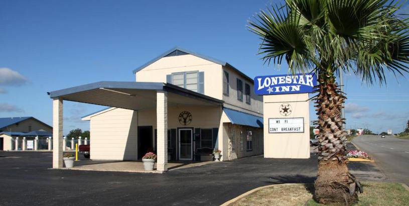 Отель Lone Star Inn Llano