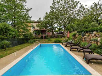 Beautiful Villa in Zoricici with Swimming Pool