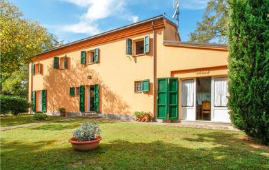 Дом отдыха Nice home in Trebbiantico di Pesaro with 2 Bedrooms and WiFi