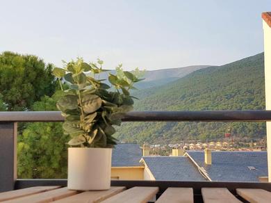 Апартаменты Apartment with 2 bedrooms in La Adrada with wonderful mountain view furnished terrace and WiFi