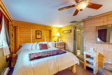Hotel Cedaredge Lodge, Cabin 2