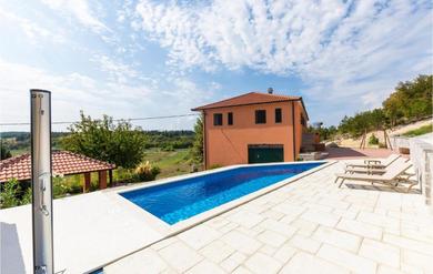 Apartments Nice Apartment In Otok With Outdoor Swimming Pool, Private Swimming Pool And 3 Bedrooms