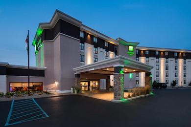 Отель Holiday Inn Milwaukee Riverfront, an IHG Hotel