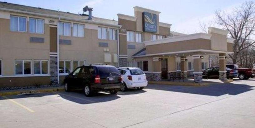Отель Quality Inn & Suites Des Moines Airport