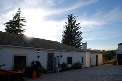 2 bedrooms house with shared pool furnished garden and wifi at Alenquer