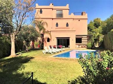 Вилла 5 bedrooms villa with private pool enclosed garden and wifi at Marrakech Annakhil