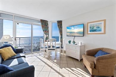 Oceanfront Condo Next to Downtown