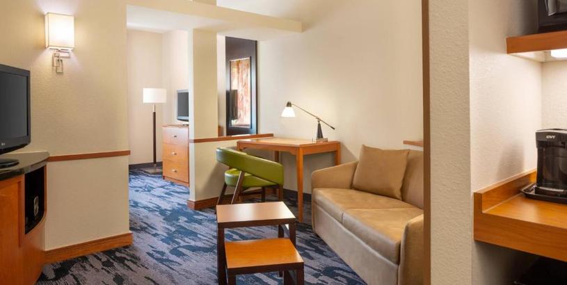 Отель Fairfield Inn & Suites by Marriott Selma Kingsburg