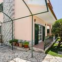 Hotel ALTIDO Superb house with garden and patio