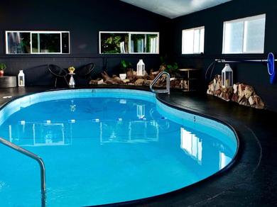 Отель Sierra Blue Hotel & Swim Club