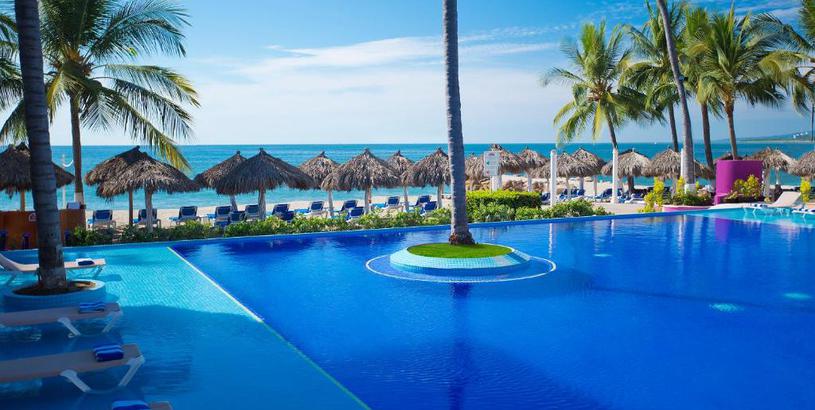 Resort Crown Paradise Club All Inclusive