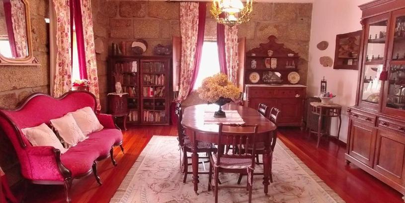 Вилла 5 bedrooms villa with private pool enclosed garden and wifi at Penafiel