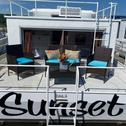 Ботель Unique and Serene Sunset Houseboat for 4