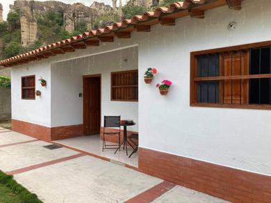 Guest house Habitación Jilguero Rojo (Baño Privado y TV)