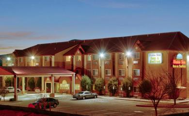 Hotel Western Skies Inn & Suites