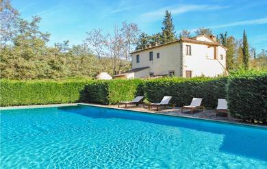 Дом отдыха Awesome home in Civitella in Val di Ch with Outdoor swimming pool, 5 Bedrooms and Private swimming pool
