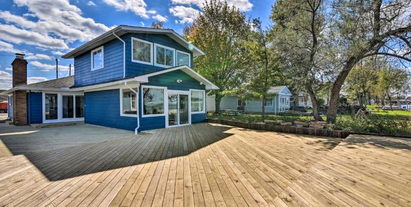 Дом отдыха Waterfront Clay Township Home on Anchor Bay!