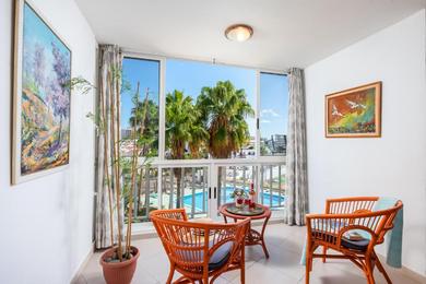Las Americas central apartment with pool