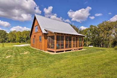 Holiday home Greenfield Cabin with Screened-In Porch and Fire Pit!