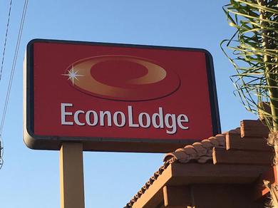 Отель Econo Lodge