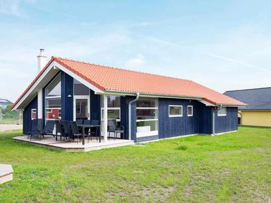 Holiday home 8 person holiday home in Gro enbrode