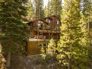 Redwood by AvantStay Secluded Cabin w Views & Spa 5mins to NorthStar