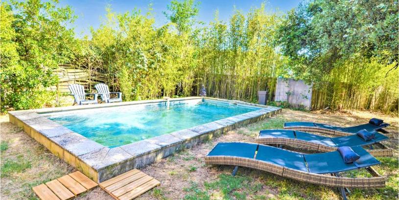 Дом отдыха Awesome home in Saint-Quentin-la-Poter with Outdoor swimming pool, WiFi and 3 Bedrooms