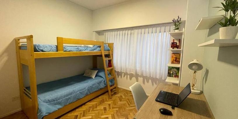 Апартаменты Departamento 2 dormitorios y cuatro ambientes en Belgrano 82m2- Big 2 bedroom apartment in Belgrano