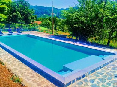 Soothing Holiday Home in Camporgiano Lu with Swimming Pool