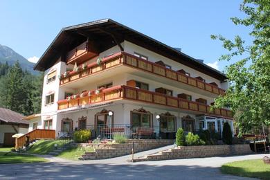 Гостевой дом Hotel Garni Waldhof - Wohlfühlen am Lech