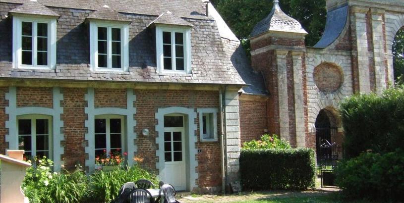Holiday home house listed as an historic building near Montreuil